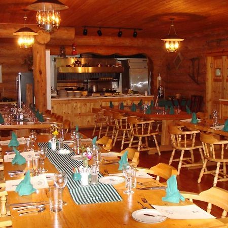 Bear Track Inn Gustavus Exterior foto